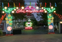 Biển hiệu nhôm kính không đèn